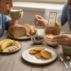 colazione con ferratelle dolci realizzate artigianalmente in Molise da un prodouttore locale, confettura di amarene artigianale, burro di arachidi artigianale. 