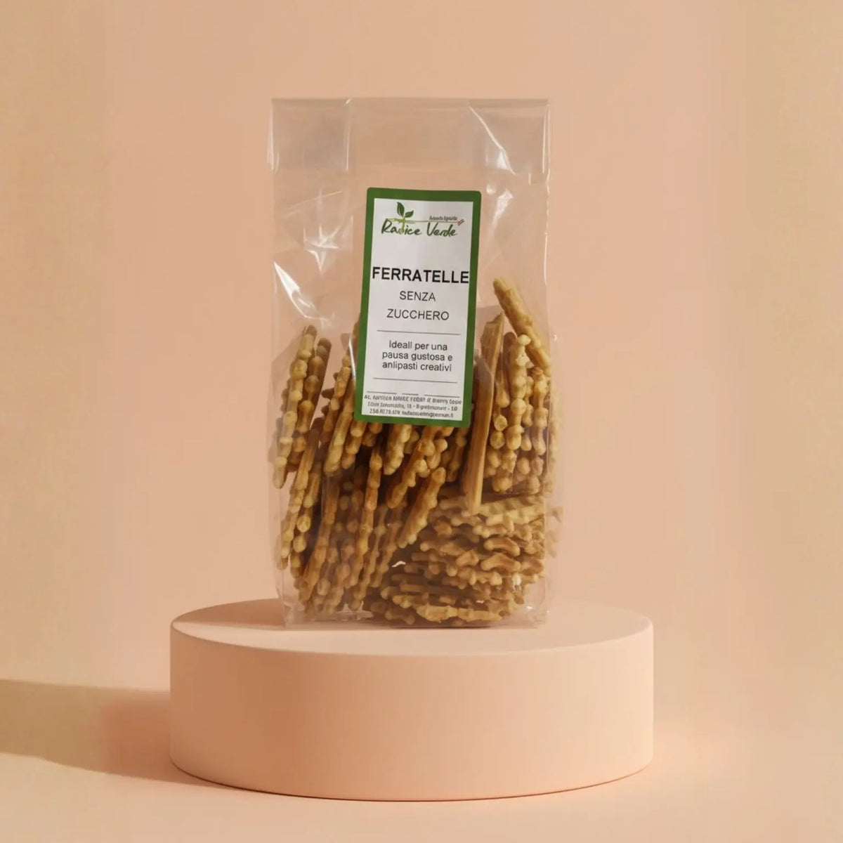 pacco di ferratelle senza zucchero realizzate artigianalmente in Molise da un produttore locale. Ingredienti: farina di frumento 00, uova fresche pastorizzate, olio di semi di girasole altoleico, maltitolo e vaniglia. Prodotto soggetto a calo peso naturale - 5%. Si possono trovare tracce di glutine, uova, frutta, latte e derivati.