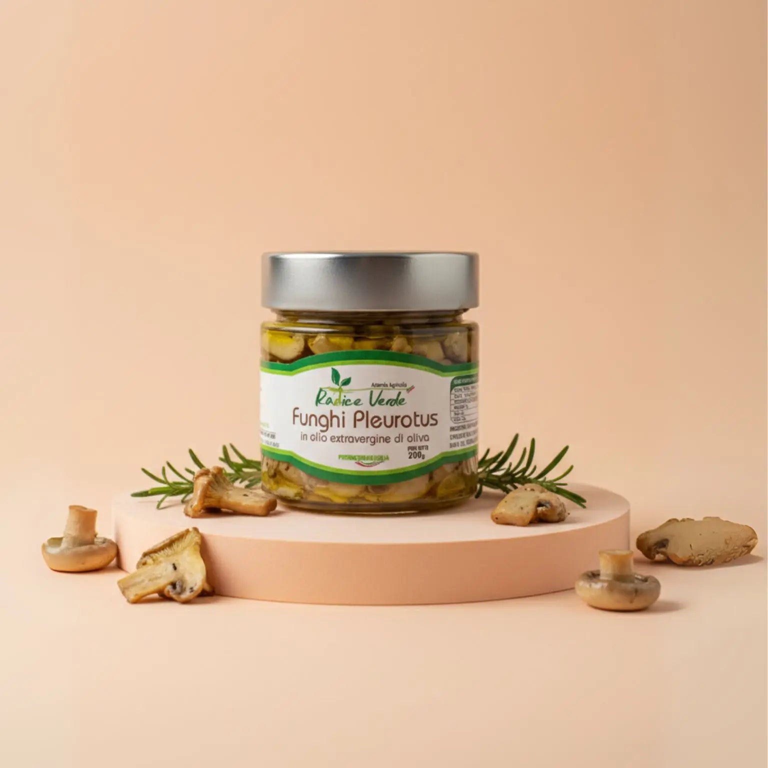 vasetto in vetro di funghi pleurotus in olio extravergine di oliva realizzati artigianalmente in Italia