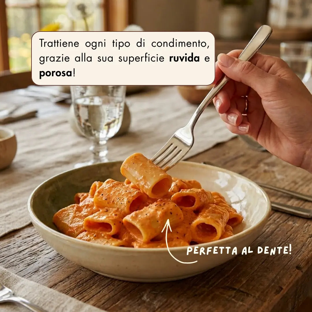 paccheri artigianali con crema di pomodoro e ricotta. 