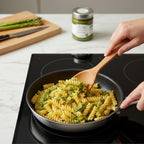 Pasta con crema di asparagi e olio extravergine di oliva