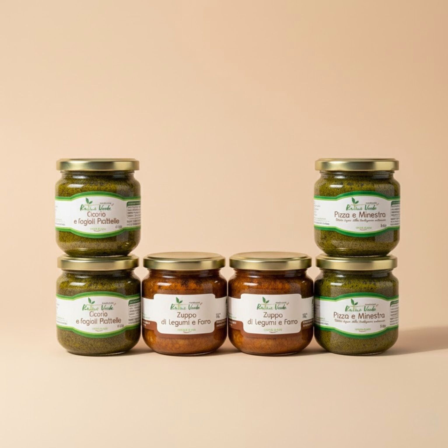 Box di piatti pronti all'uso in vetro. Due confezioni di cicoria e fagioli piattelle, due confezioni di zuppa di legumi e farro, due confezioni di pizza e minestra