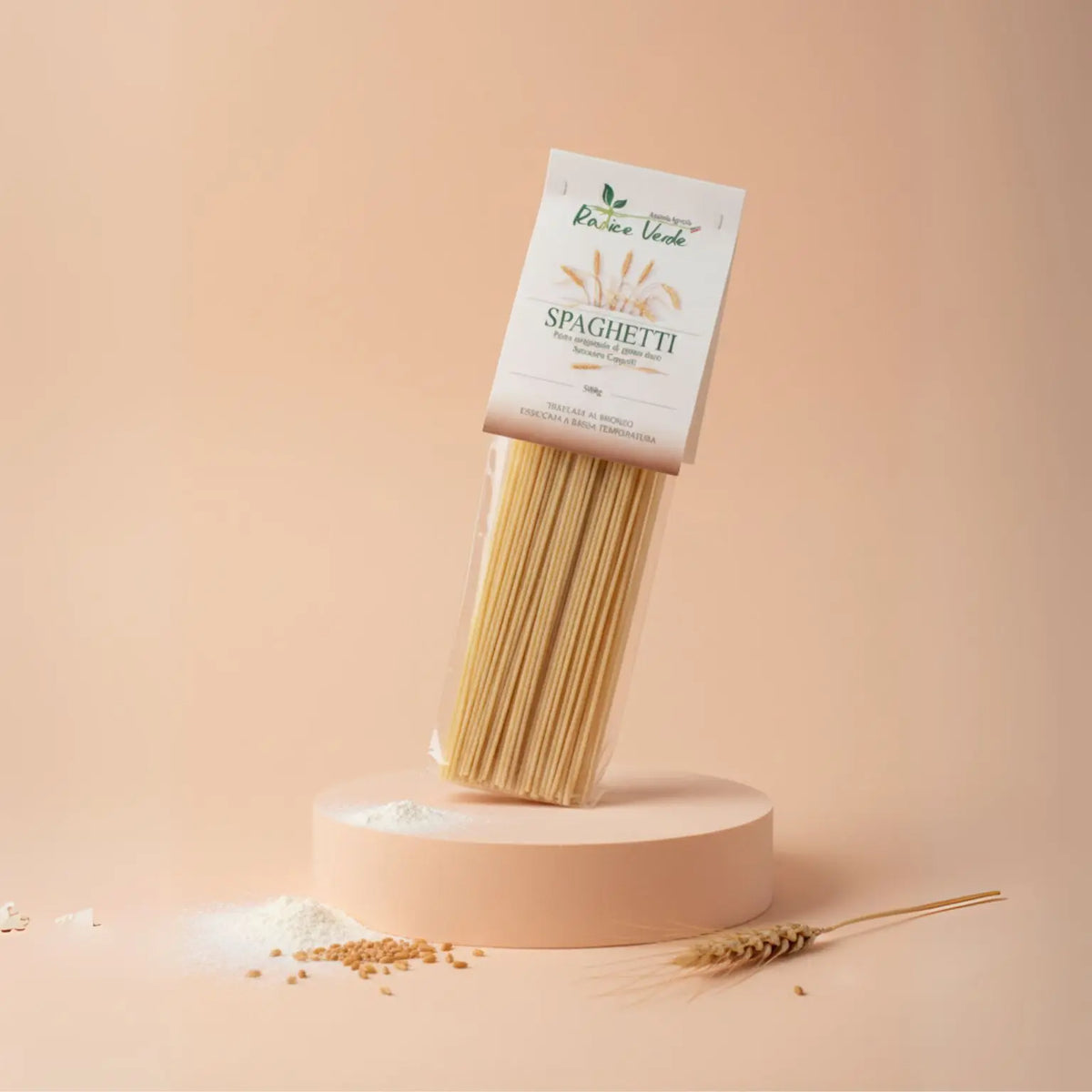 pacco di spaghetti di grano duro senatore cappelli realizzati artigianalmente ed essiccati a basse temperature