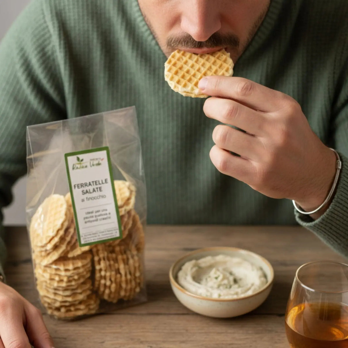 spuntino con ferratelle salate al finocchio, hummus di ceci realizzato artigianalmente con ceci decorticati e birra artigianale. 