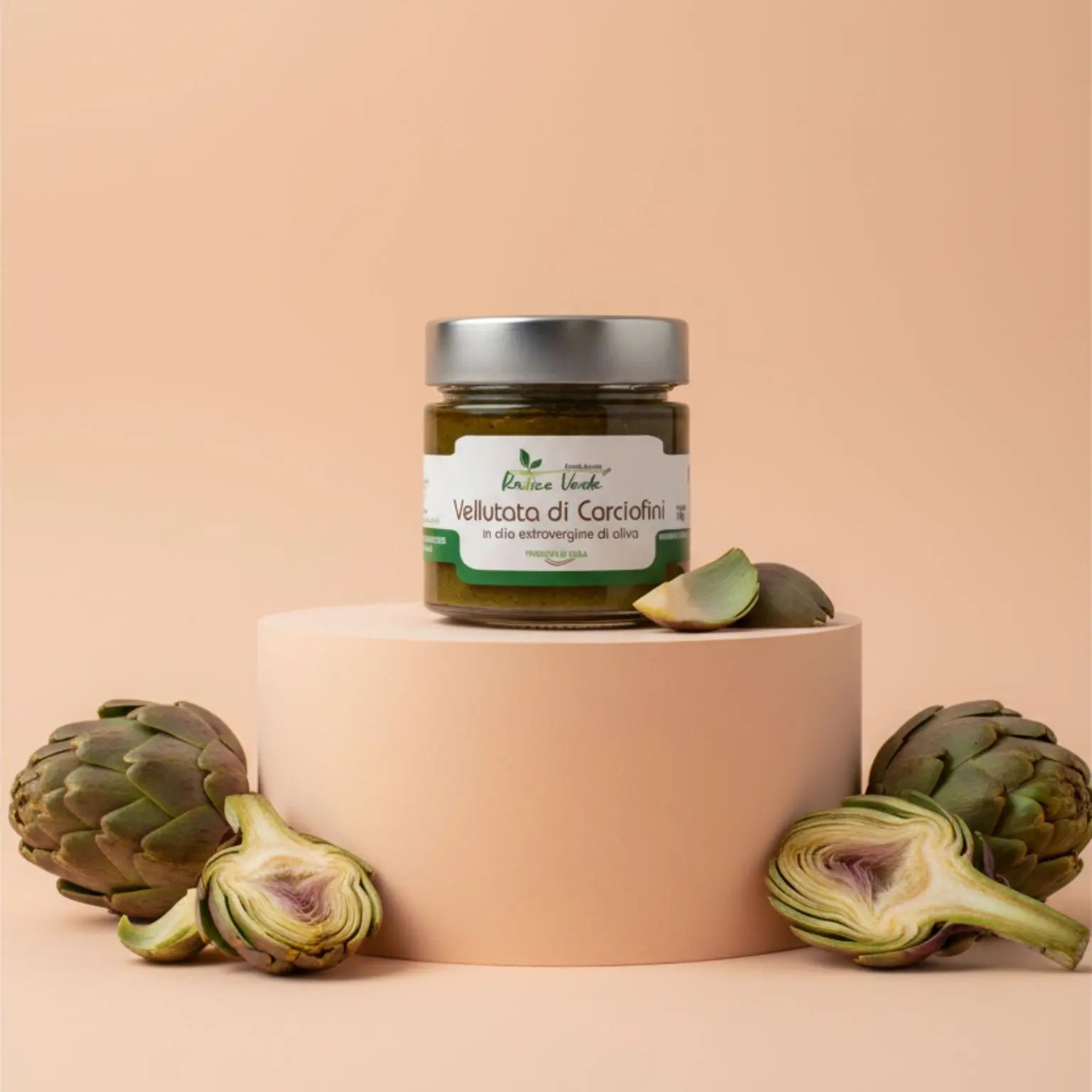 vellutata di carciofini in vetro conservata in olio extravergine di oliva e realizzata artigianalmente da mani esperte 